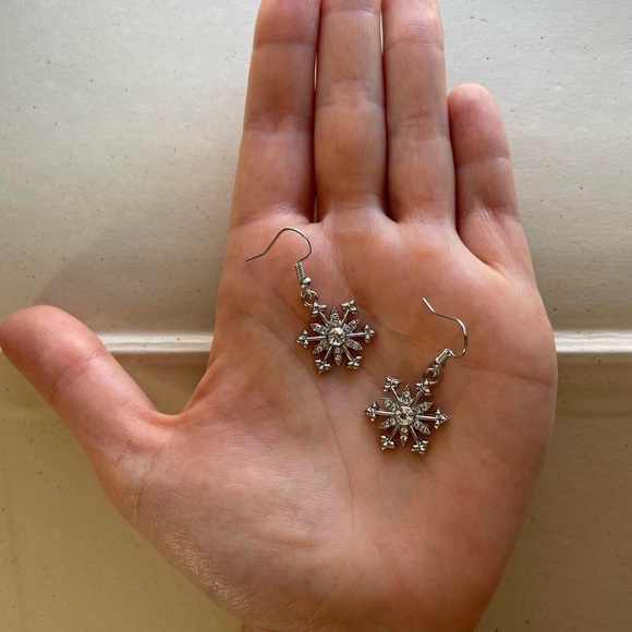 Silver Crystal Snowflake Dangle Earrings - Picture 6 of 6